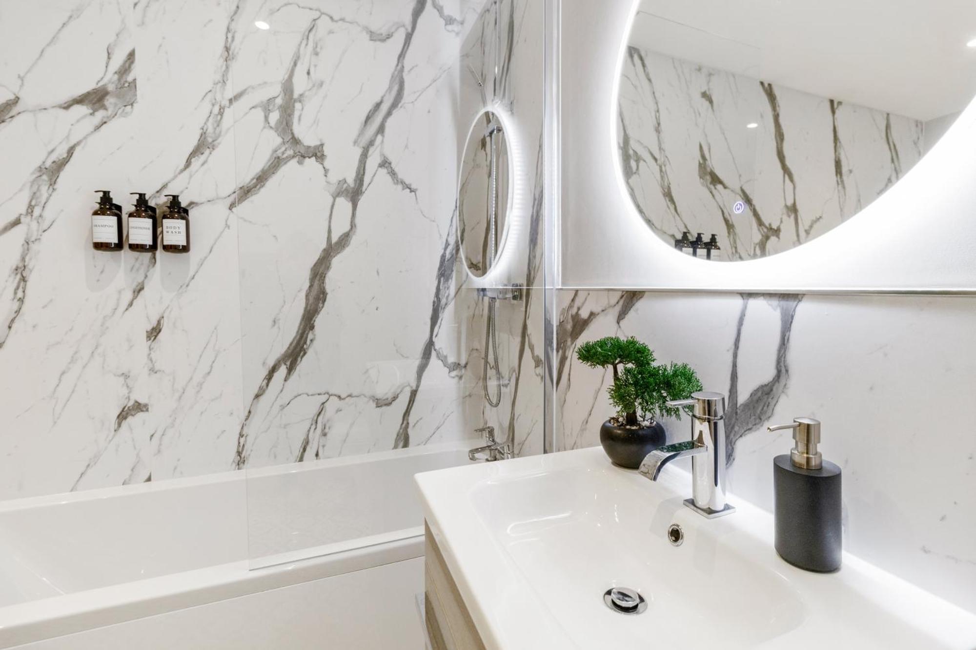 Whiskawaystays - Victoria House - Apartment 4 วุร์สเตอร์ ภายนอก รูปภาพ