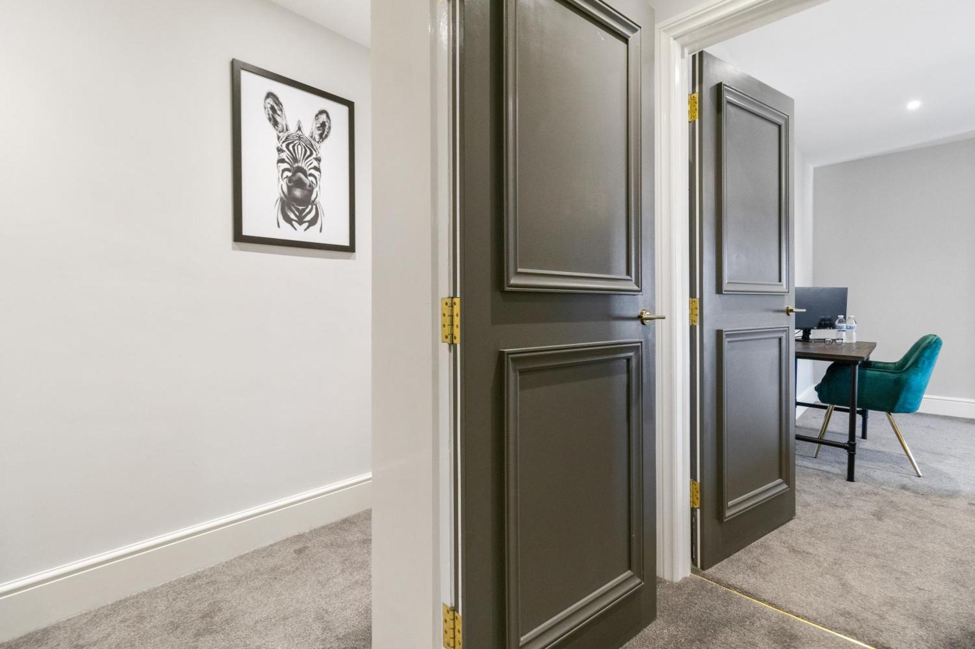 Whiskawaystays - Victoria House - Apartment 4 วุร์สเตอร์ ภายนอก รูปภาพ